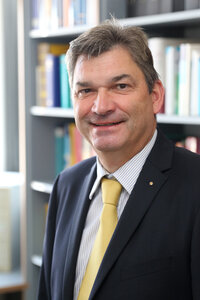 Prof. Dr. med. Bernd Mühlbauer